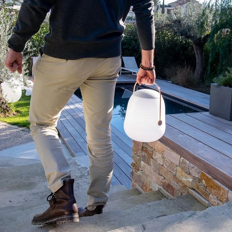 Lumisky Lampe Enceinte Bluetooth BOB STATION Blanc Cuivre 10W 7 Lumisky Lampe Enceinte Bluetooth BOB STATION Blanc Cuivre 10W – Image 5